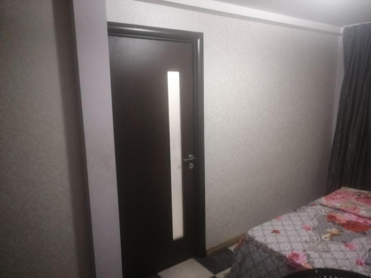 Sev group hostel Jerevan Buitenkant foto